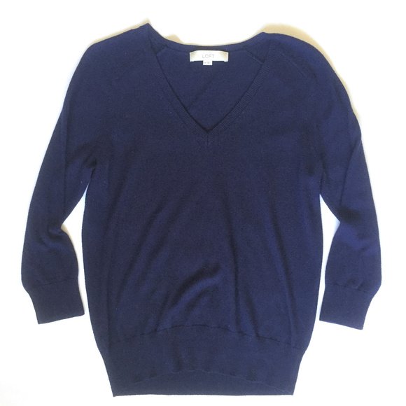 LOFT Sweaters - Ann Taylor LOFT Navy Blue V-Neck Sweater Stretchy
